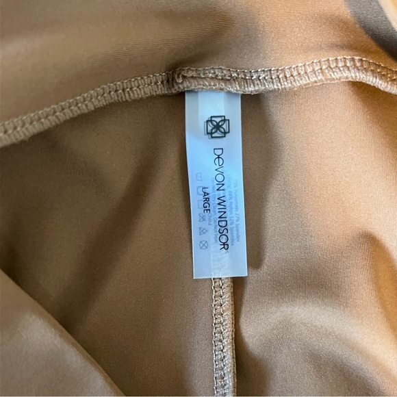 Devon Windsor Elsie High Waisted Cropped Workout Leggings Size LG Mocha Brown - Picture 3 of 8